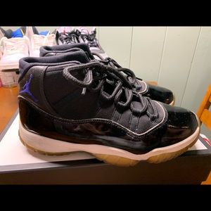 Jordan 11 Space Jams size 9.5
